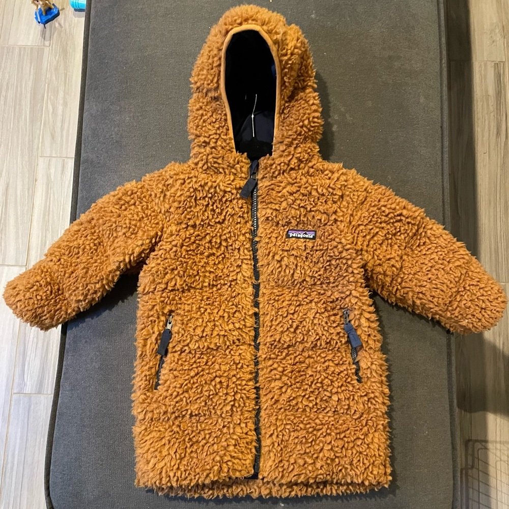 Patagonia Baby Recycled Hi-Loft Parka in Umber Brown (2T; EUC; $139 retail)